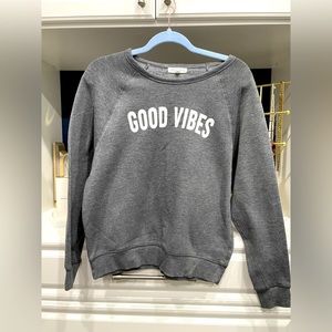 GRAYSON THREADS SMALL GREY LIGHT SWEATER “GOOD VIBES” Good Condition